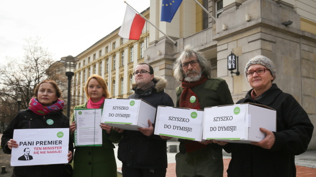 Tysiące podpisów pod petycją o odwołanie Szyszki